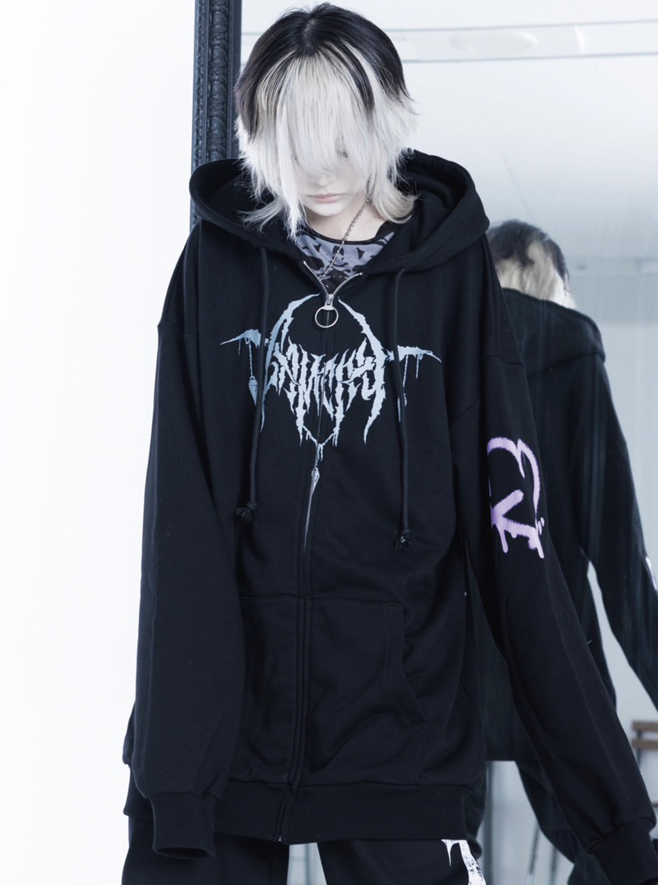 [Gamchu] Paint-like printed zip-up hoodie